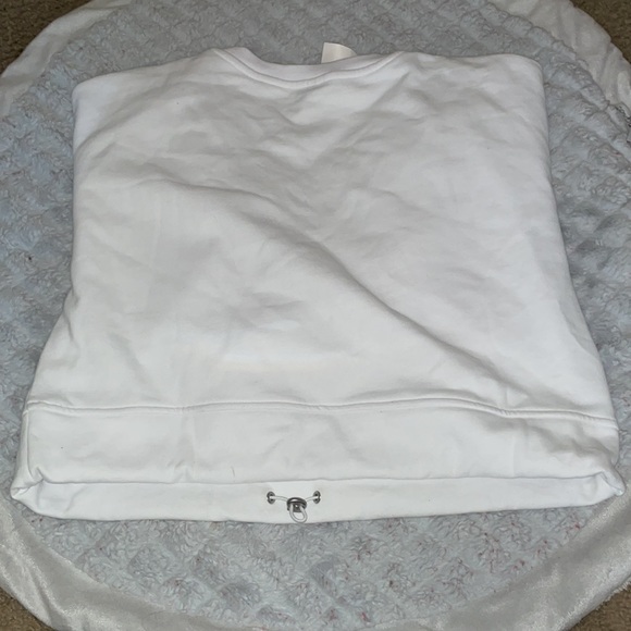 White adjustable size Calvin’s Klein shirt - Picture 2 of 3